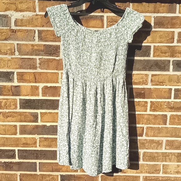 SHEIN Dresses & Skirts - ☘️ SHEIN Floral Mini Dress